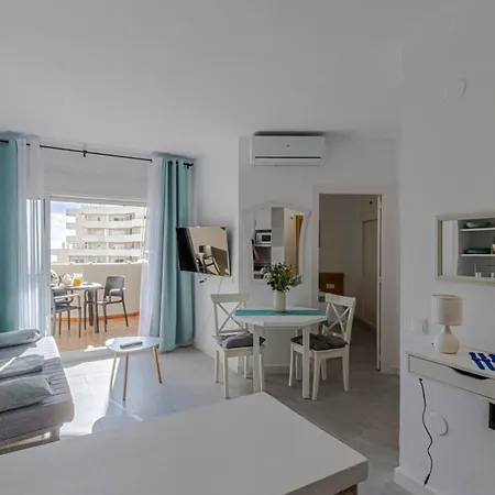 New Wonderful Holidays Benalbeach Apartment