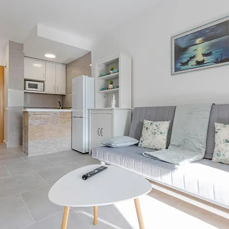 Apartment New Wonderful Holidays Benalbeach *