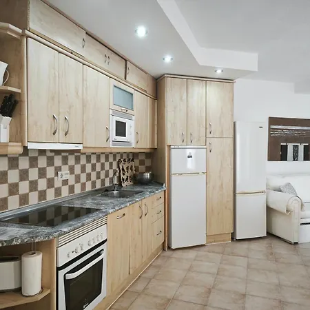 New Wonderful Holidays Benalbeach Apartment